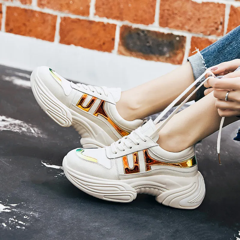 

2019 spring leather single shoes female Korean version of the soft bottom white shoes thick bottom college wind casual lace casu