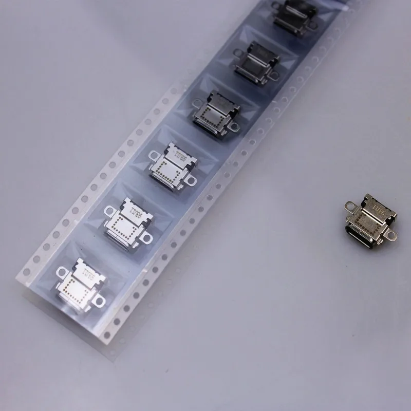KL1438 (4)