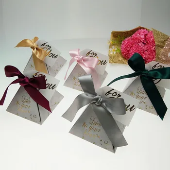 

New Triangular Pyramid Candy Box Chocolate Packing Boxes Wedding Favors and Gifts Box for Wedding Decoration Brithday Party
