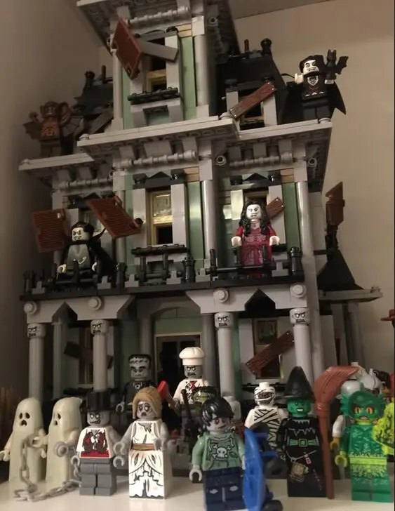 2016 New font b LEPIN b font 16007 2141Pcs City Monster Fighter Haunted House Model Building