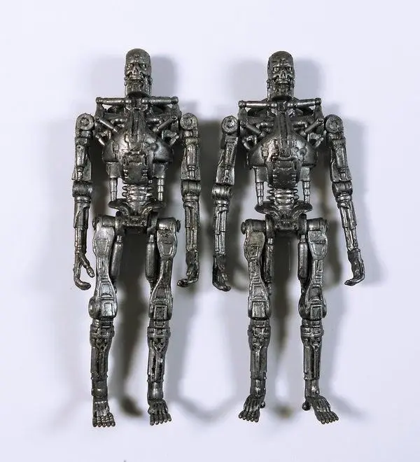 

2pcs Movie Auction T--700 3.75' Figure Action Collection Loose Toy