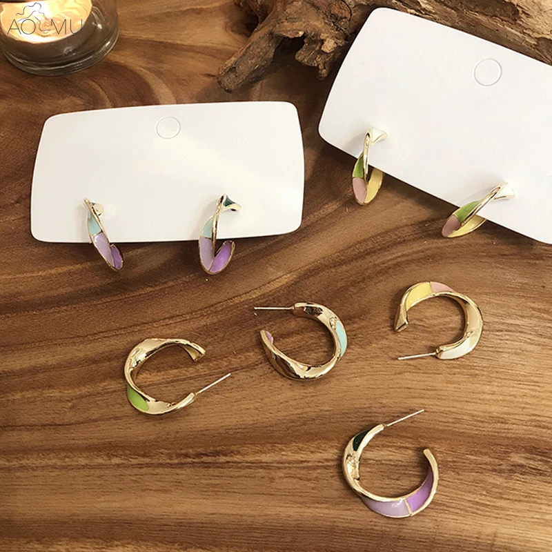 

AOMU Korea Simple Vintage Hit Color Enamel Irregular Geometric Twisted C Shape Metal Small Stud Earrings for Women Girl Jewelry