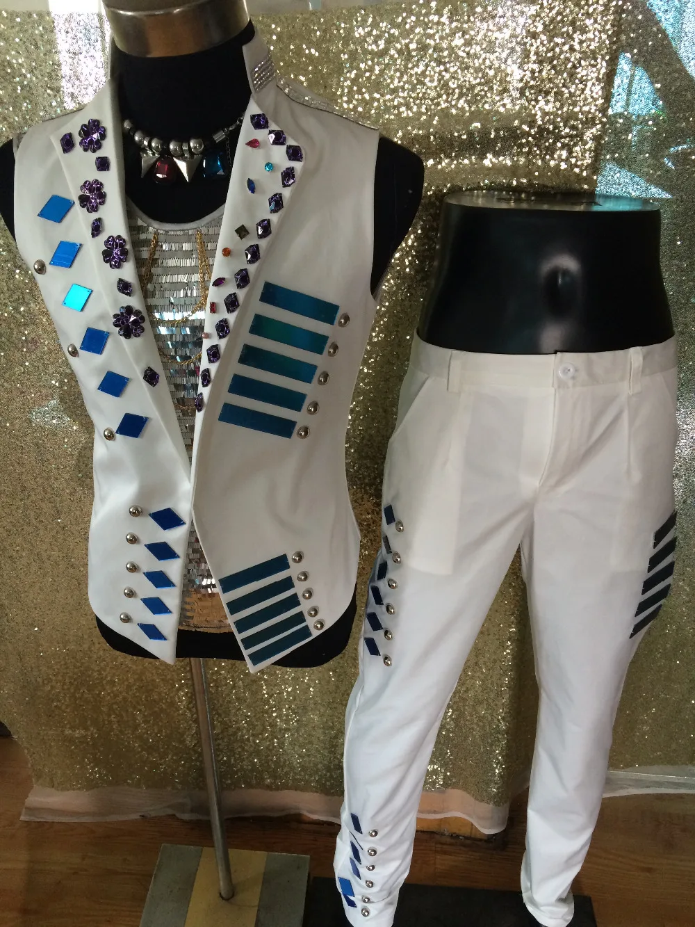 

Fashion High quality white colored diamonds suit vest set Nightclub DS male singer DJ costumes suit