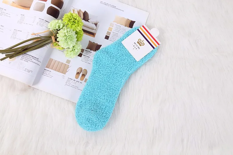 Pure Color Women Socks Thermal Coral Fleece Floor Socks Plush Soft Candy Color Towel Sock 2016 New Female Thick Warm Clothing (2)