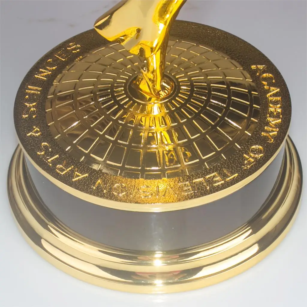 В натуральную величину 39 см 1:1 Emmy Trophy Academy Awards of grade 1:1 Metal Trophy