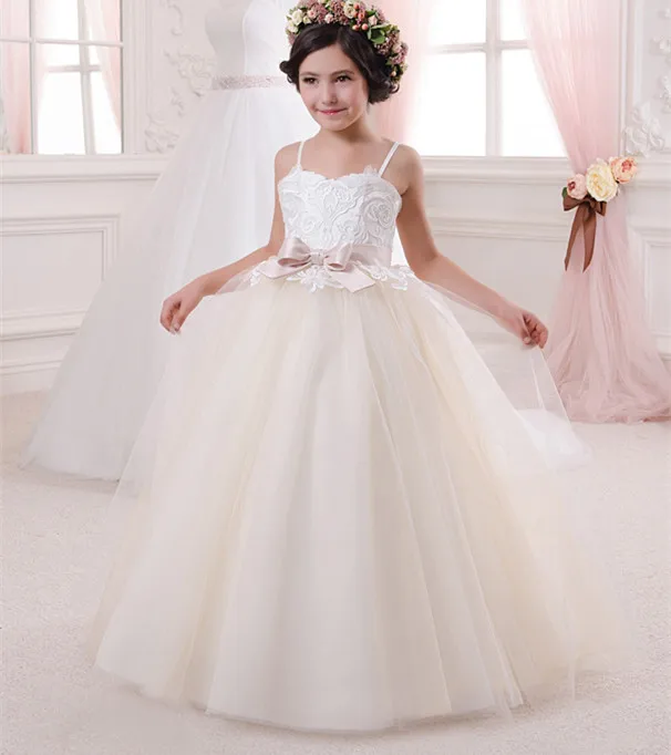 

New Girls First Comunion Dresses Lace A Line Spaghetti Straps Robe De Communion Fille Blanche with Bow