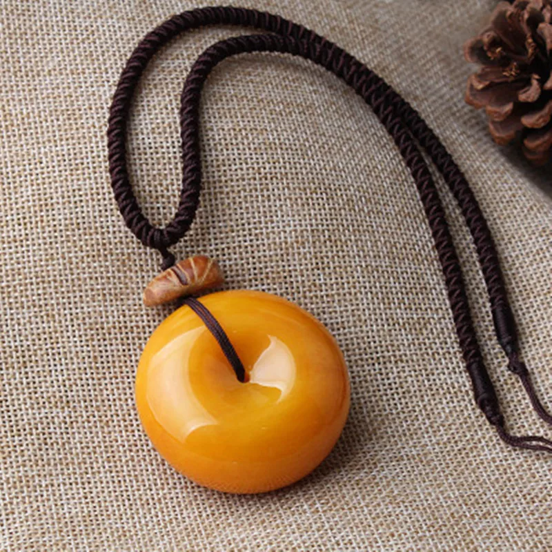 

2019 New Imitation honey wax pendant simple necklace adjustable sweater chain long wild decoration pendant accessories