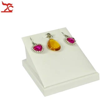 

Retail Jewelry Display Stand White PU Pendant Holder Wooden Earrings Display Stand Earring Jewelry Organizer Holder Stand7*8*5cm
