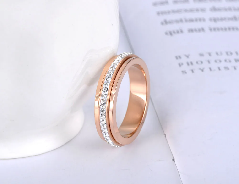 Lokaer, новое вращающееся Глиняное обручальное кольцо из нержавеющей стали, розовое золото, микро проложенный CZ Кристалл, юбилейные кольца для женщин и девочек R19027