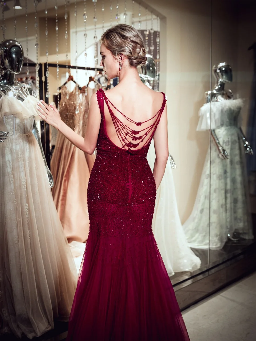 JaneVini роскошный бордовый овальным вырезом платья подружек невесты украшенный блестками и бисером линии платье для выпускного с открытой