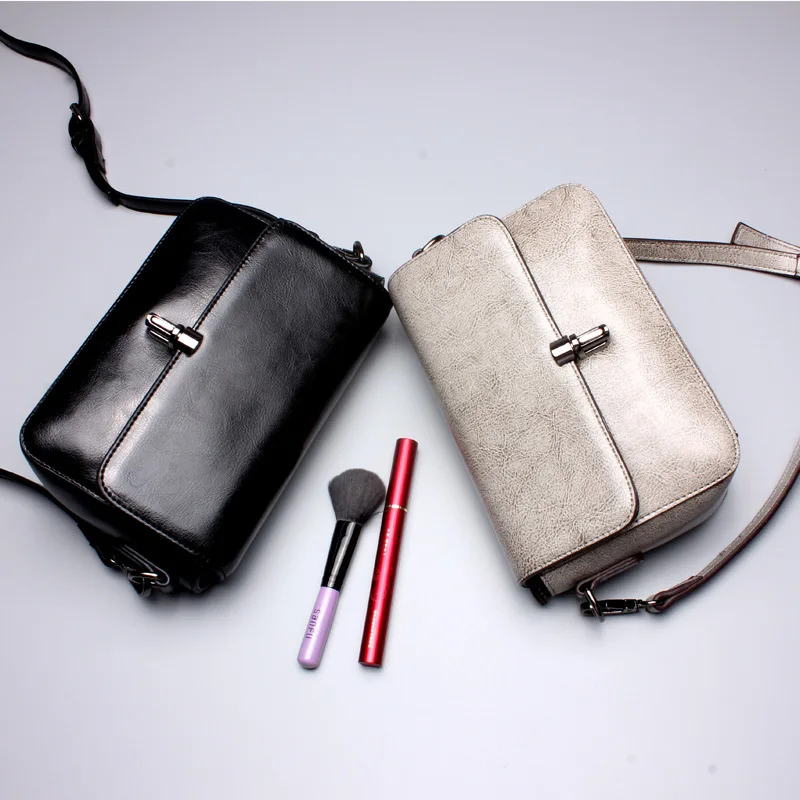 Ms. Korean version of the new leather buckle small square package Ms. leather version of the square leather shoulder crossed bag