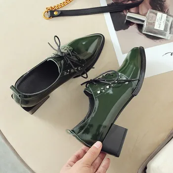 

GPOKHDS 2019 women Pumps soft cow leather autumn spring lace up rivets pointed toe green color low heels pumps size 34-42