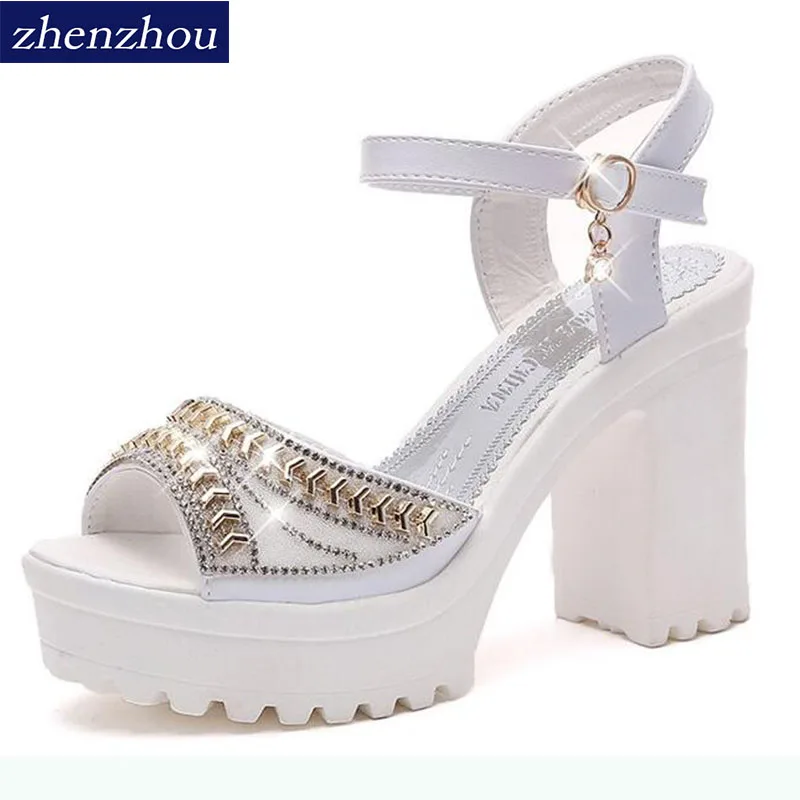 

2018Sandal women's shoes new white shoes in the summer Korean version thick with 100 comfortable fish mouth shoes waterproof pl