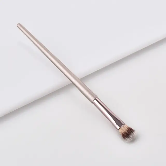 New Womens Fashion Brushes 1PC Wooden Foundation Cosmetic Eyebrow Eyeshadow Brush Makeup Brush Sets Tools Pincel Maquiagem -