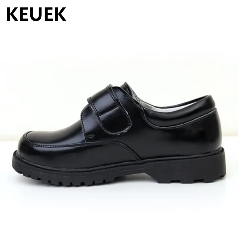 axel arigato platform white