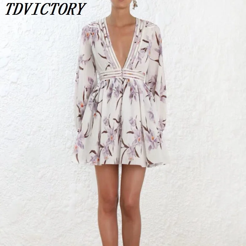 

High quality luxury runway 2019 Summer New sexy V-neck Print dress women Lantern sleeve Pleated Bohemian holiday party dress
