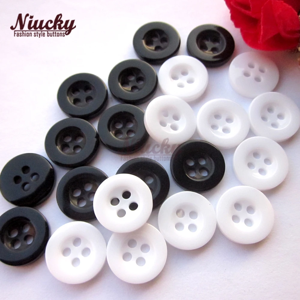 R0201-008 White & Black