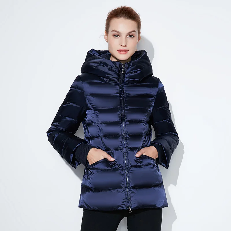 Snowclassic зимняя короткая куртка Модные женские толстые пальто теплые куртки капюшон регулируемый пояс, с хлопковой подкладкой - Цвет: blue