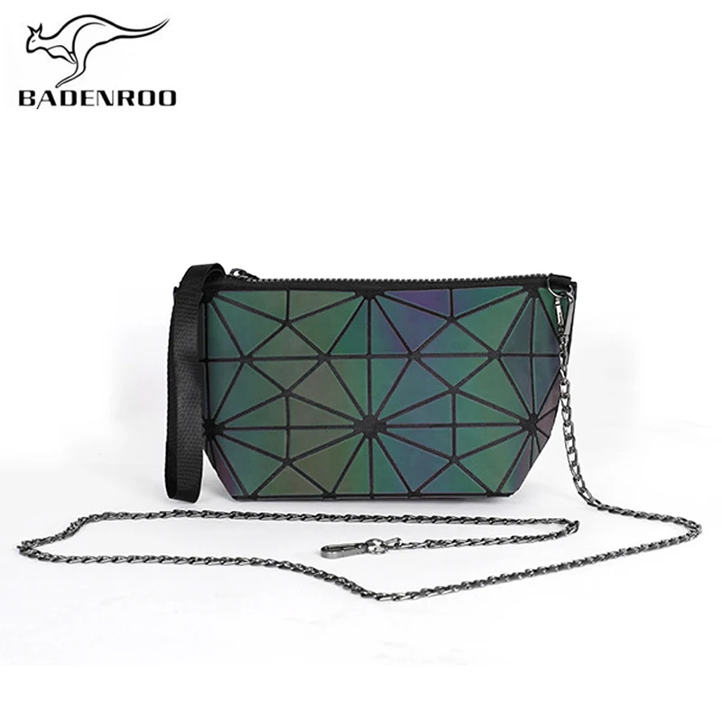 

Brand Luminous Holographic Geometric Women Chain Shoulder Bags Clutch Travel Organizer Folding Makeup Bag Female Crossbody Bags