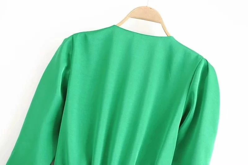 Увядшая английская Стильная однотонная блестящая атласная Блуза с v-образным вырезом mujer de moda кимоно короткая рубашка женская футболка топы размера плюс