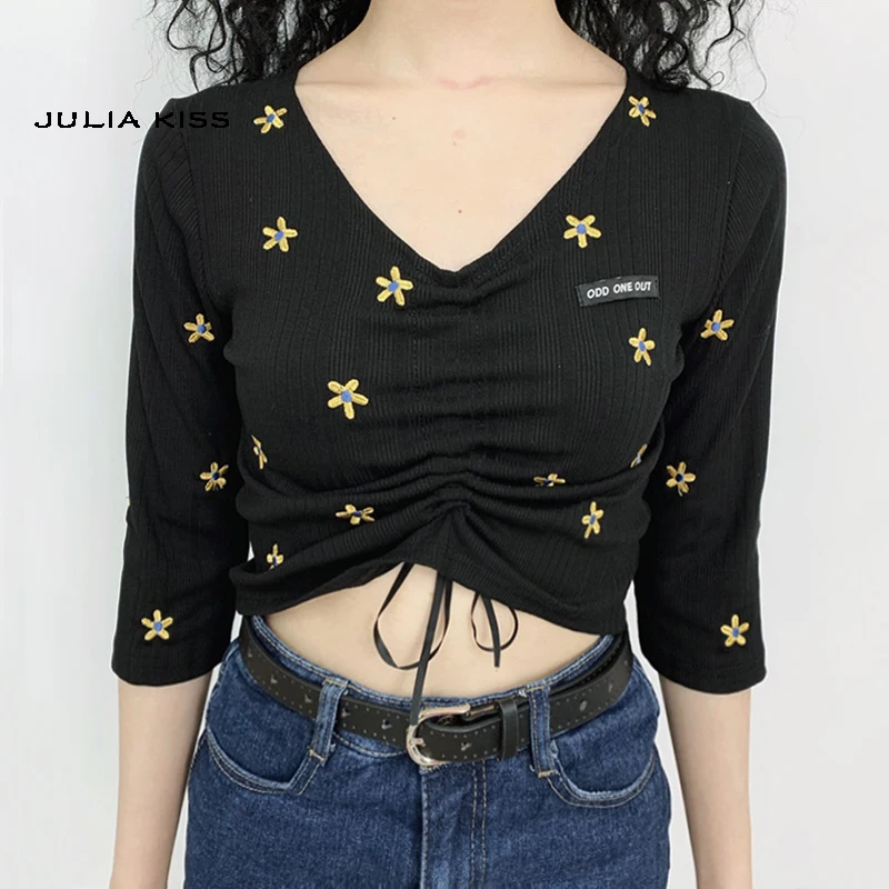 

Women Floral Embroidery Ribbed Tee Drawstring Front Three Quarter Sleeve Ribbed Top