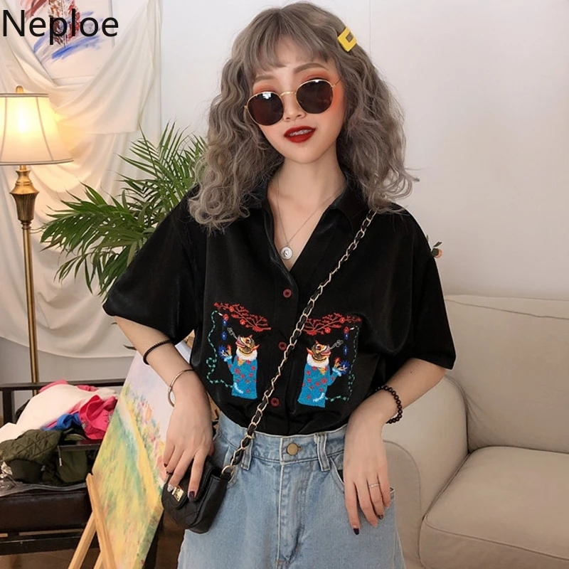 

Neploe Retro Hong Kong Style Women Blouse Summer Embroidery V-Neck Half Sleeve Blusa Casual Single Breasted Ladies Shirts 44212