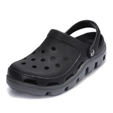 Hot Summer Hommes Mules Sabots Eva Matériel Légèrement Plage Jardin chaussures Homme Pantoufles Obstruer Chaussures Pantoufle Hommes Mode Couleur 18 couleurs