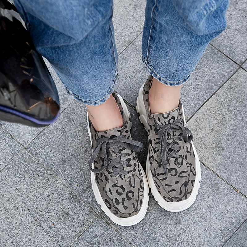 QUTAA/ г. Женская обувь универсальные леопардовые женские туфли-лодочки из коровьей кожи и искусственной кожи Модные женские туфли-лодочки размер 34-39