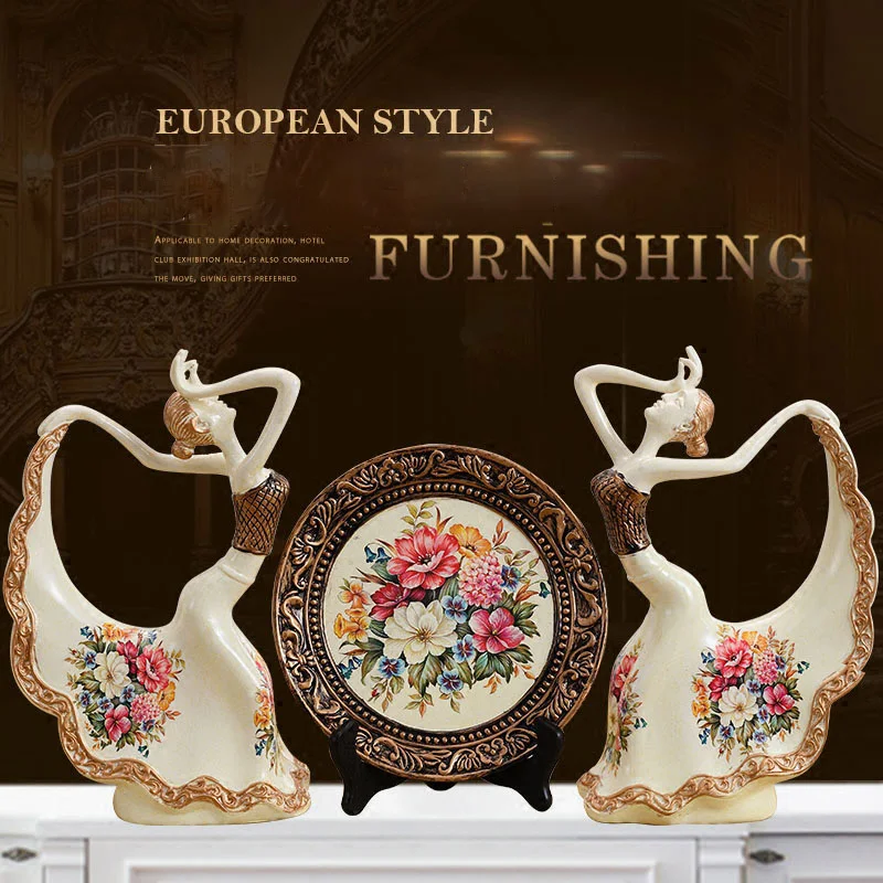 

European Resin Figurines Statue Home Furnishing Decoration Crafts Peacock Dancer Livingroom TV Cabinet Bar Ornament Wedding Gift