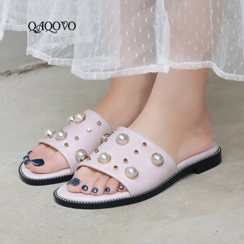 

Summer Shoes Female Fashion Pearl Slippers Comfortable Flat Heels Open Toe Sandals Women 2019
