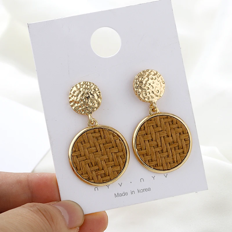 

AENSOA Summer Beach Bohemia Rattan Knit Round Earrings For Women Fashion Jewelry 2019 Geometric Handmade Straw Weave Earrings