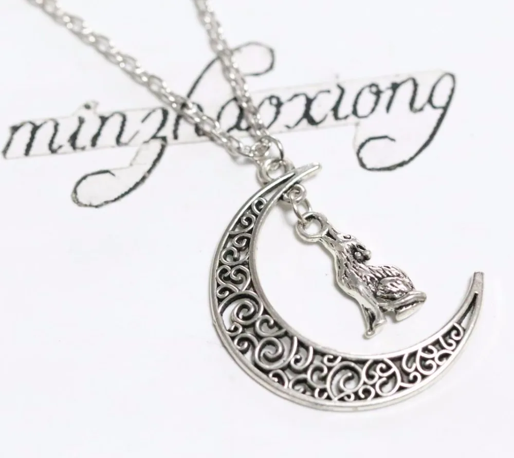 

Crescent Moon Wolf Necklace Teen Wolf Charm Pendant Silver Half Moon Direwolf Stark Werewolf New Fashion Jewelry