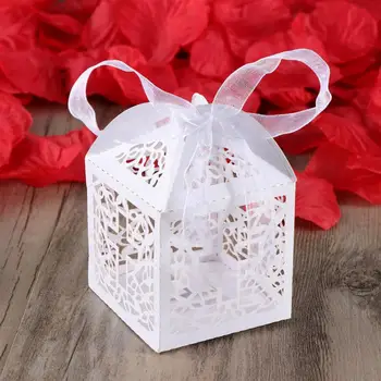 

50pcs Hollow Cross Style Wedding Favor Candy Boxes Gift Boxes With Ribbons White Color Sweet For Wedding Party A3