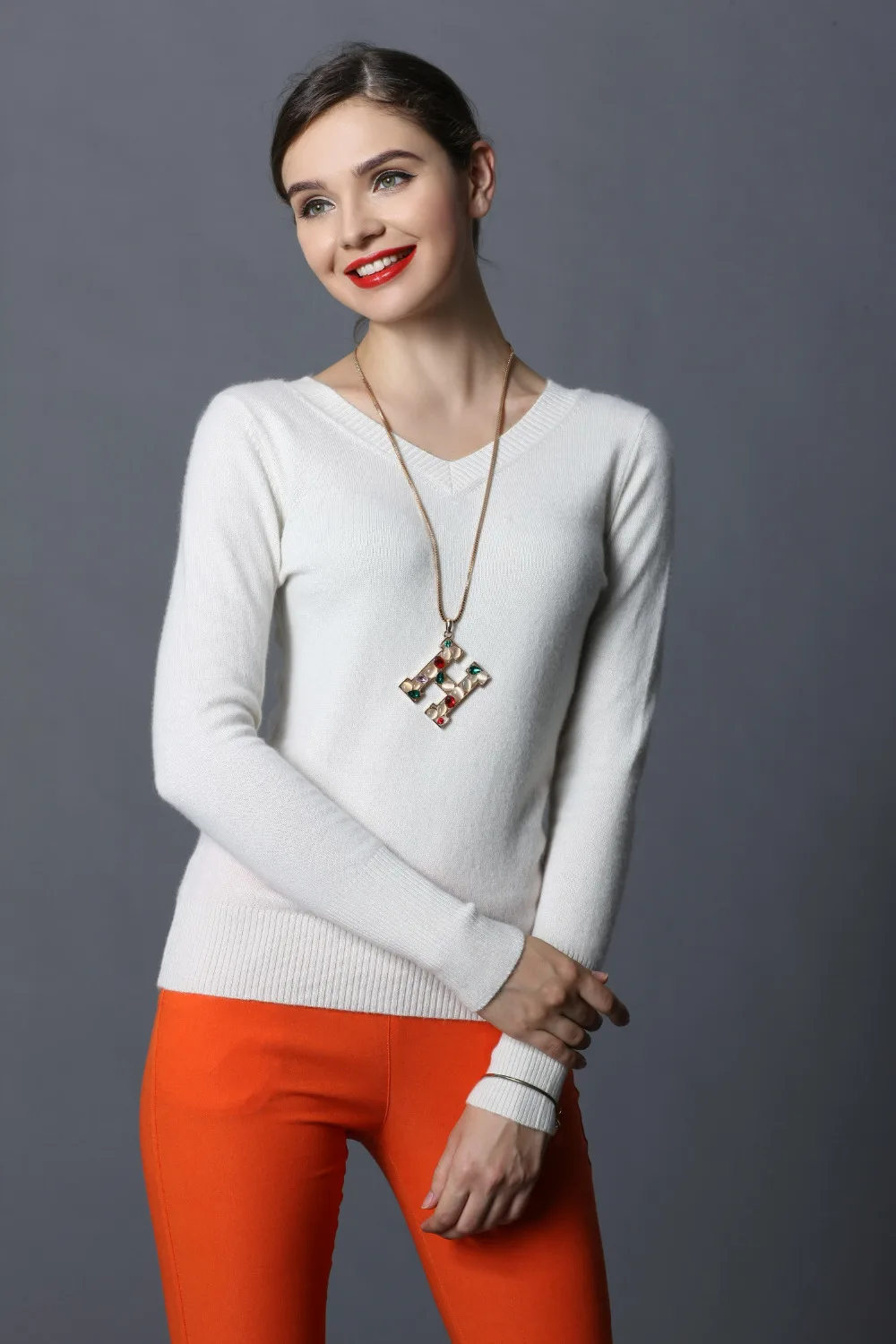 Free Shipping 2014 Autumn and Winter Solid Front And Back V-Neck Sexy Woman New Fashion Brand Elastic Cashmere Sweater Free Shipping 2014 Autumn and Winter Solid Front And Back V-Neck Sexy Woman New Fashion Brand Elastic Cashmere Sweater