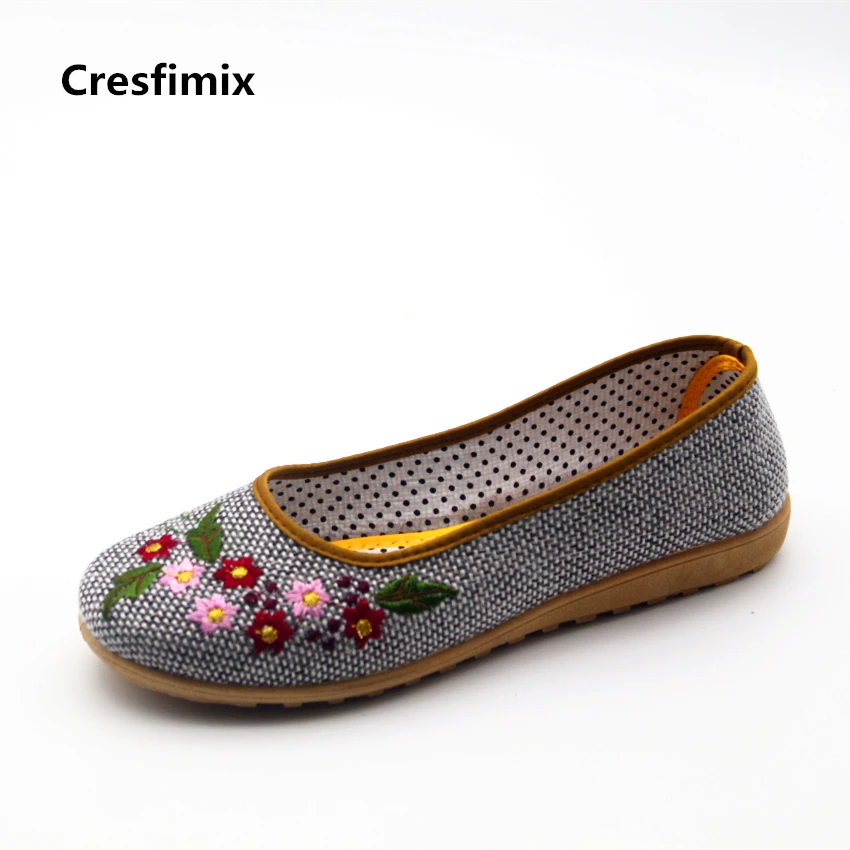 

Cresfimix sapatos femininas women casual retro dance flat shoes female cute canvas comfortable flats lady leisure floral shoes
