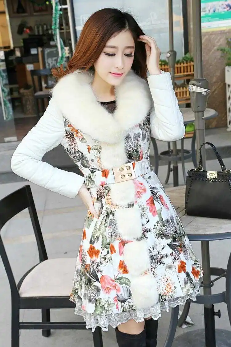 

2015 Russian Snow Wear Coat Fashion Women Winter Duck Parkas Jacket Elegant Floral Print Large Fur Collar Coat H5481