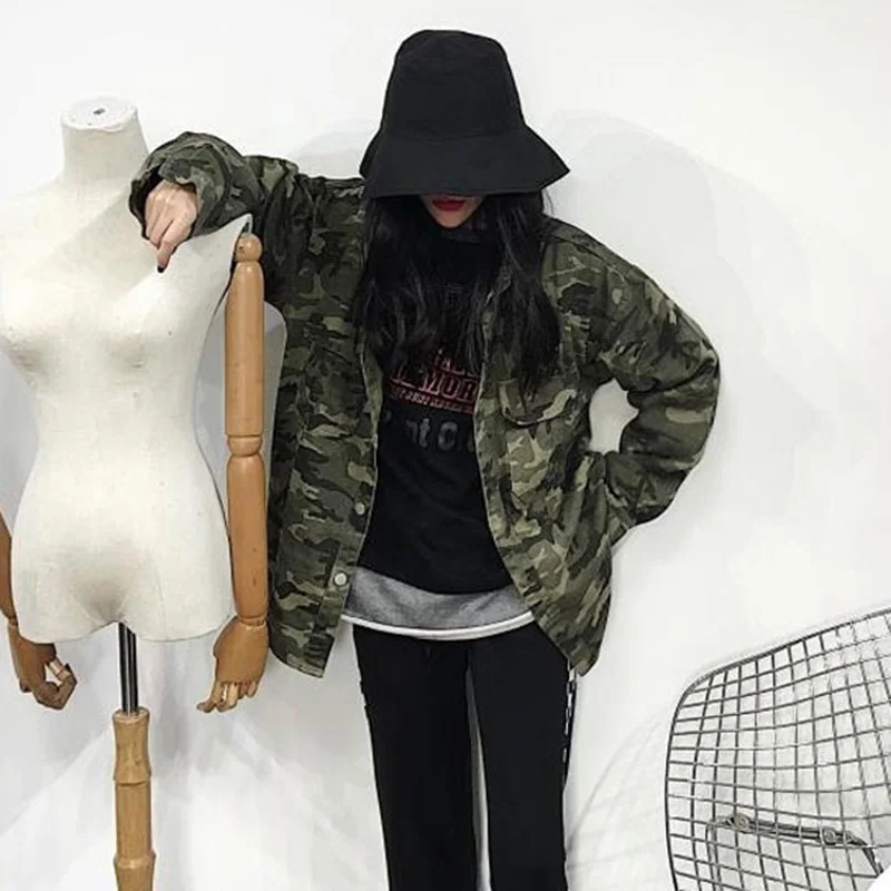 Осенняя куртка для женщин 2018 Новинка армейский зеленый камуфляж Harajuku оверсайз