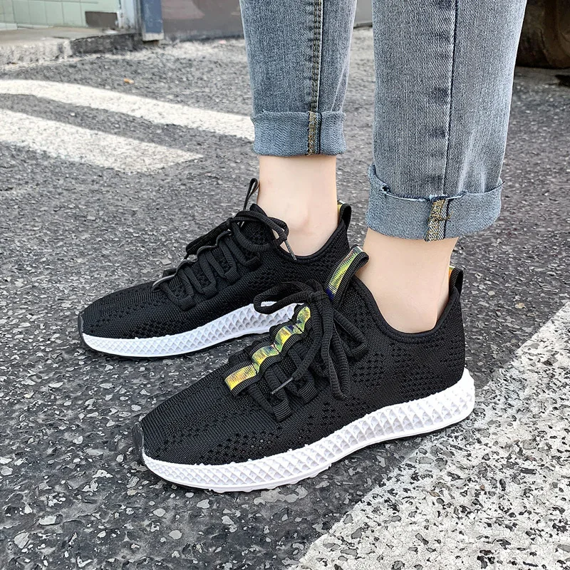 

2019 Fashion Korean Flying Women Sneakers White Trainers Luxury Designer Women Shoes Casual Black Sneakers Female Basket Femme