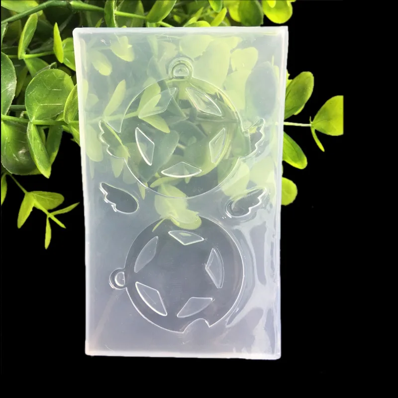 

New mirror orifice Cherry Blossom crystal jewelry pendant with water sand gum injection mould