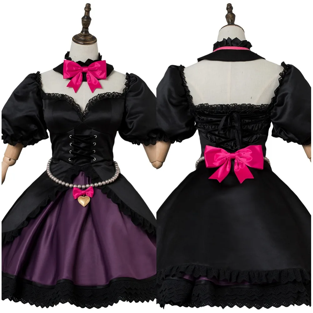 12001461-cosplayying