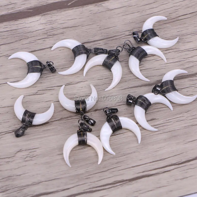 

ZYZ-P7753 10pcs Small size Black Wire Wrapped Crescent Shell Pendant Charms, Necklace Double Horns Jewelry