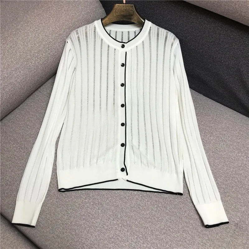 

Luxury Designer Brand Knitted Cardigans for Women O Neck Black White Color Matching Vertical Hollow Out Thin Knitted Sweater