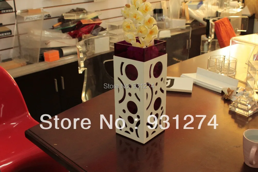 Modern Design Acrylic Lucite Flower Holder Flower Vase Acrylic