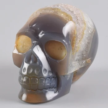 

Natural agate crystal Cave Geode hand-carved skull 787 g 4.5 " Skulls Natural Stone Halloween Quartz Figurine Onyx Statue Decor