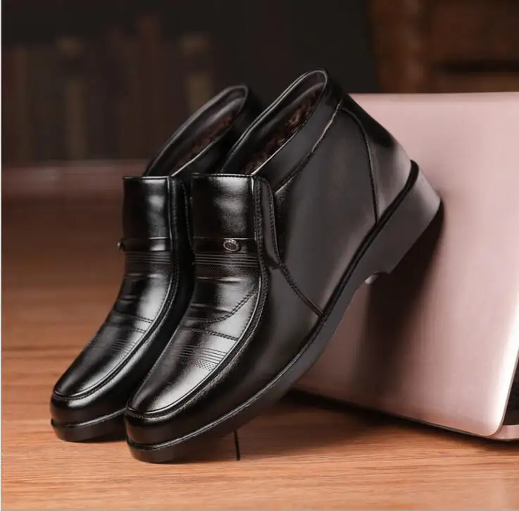 

New 2018 Men Leather Boots Fashion Winter Warm Cotton Brand Ankle Boots slip on Men Shoes Footwear Casual shoes hombre zapatos