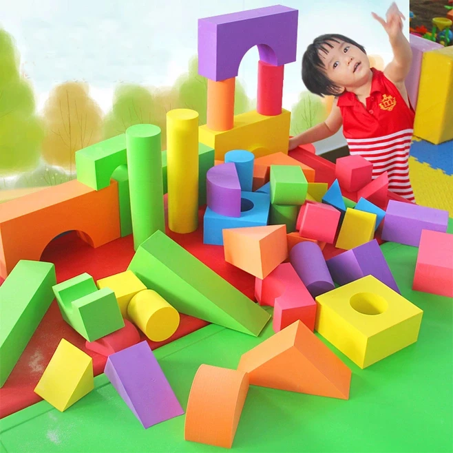 строительный конструктор для детей. конструктор green plast кирпичи крк0012. блочный конструктор. конструктор крупноблочный полесье 134 элемента. конструктор с большими блоками для детей.