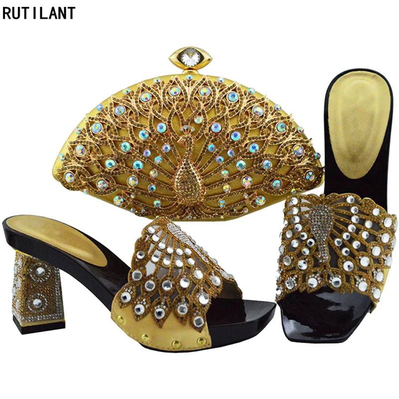 Nieuwe Collectie Afrikaanse Vrouwen Bruiloft Schoenen En Tas Set Versierd Met Appliques Slip Op Schoenen Hoge Hakken Vrouwen Pompen Kristal schoenen Nieuwe Collectie Afrikaanse Vrouwen Bruiloft Schoenen En Tas Set Versierd Met Appliques Slip Op Schoenen Hoge Hakken Vrouwen Pompen Kristal schoenen