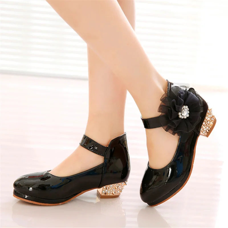 Fathion New Big Pearl Flower Girls PU Leather Shoes For Girls Party Dance Children Shoes Girls Princess High Heels Wedding Shoes