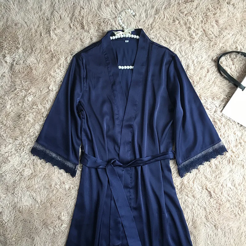 5258923438_1929359744