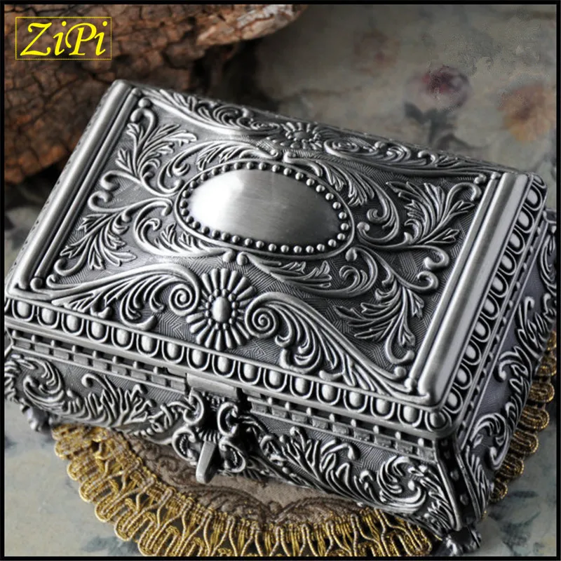 

New Retro European Princess Jewelry Box Queen Treasure Metal Jewelry Box Cosmetic Case Jewelry Storage Box Gifts
